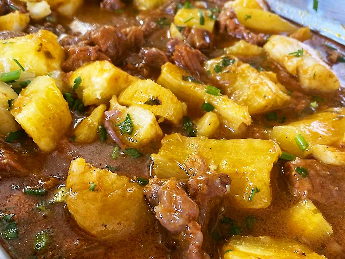 Carne de panela com mandioca